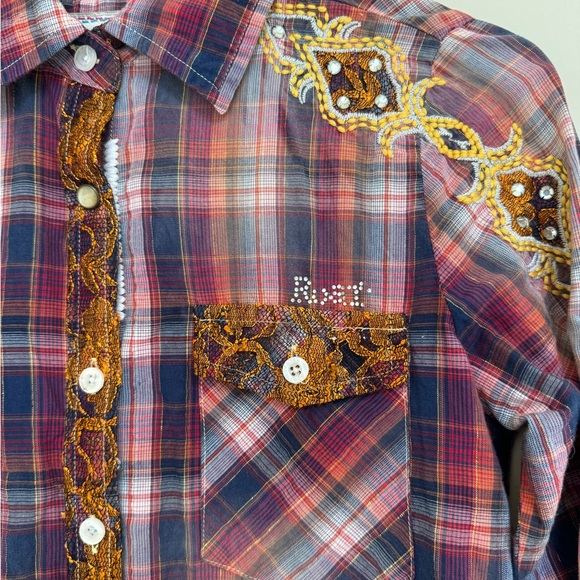 Roar button down western shirt. - Picture 1 of 5